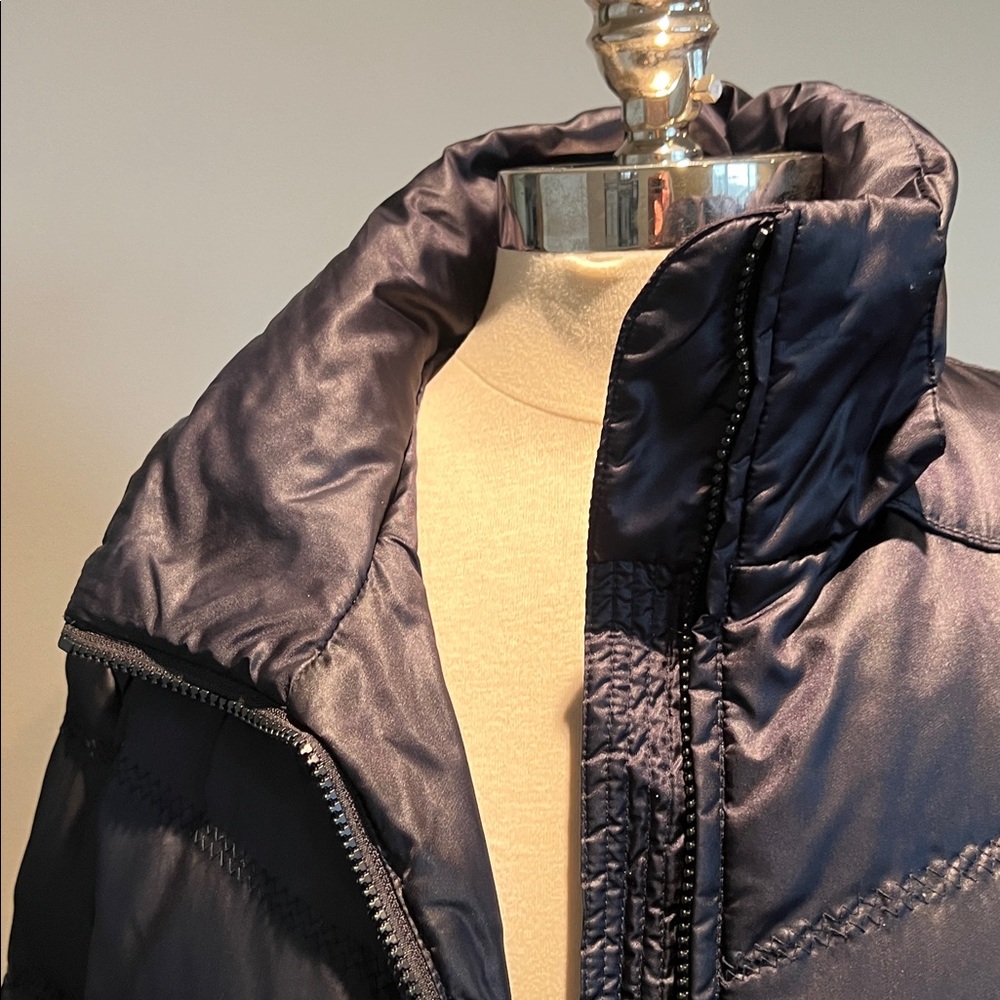 NILS Resort Collection Goose Down Long Puffer Jacket in Midnight Black. - Picture 11 of 14